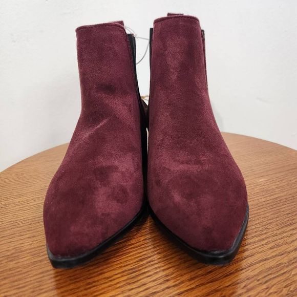 Seven7 Oxblood Manhattan Micro Suede Boot Size 6 NWT Ankle Bootie - Picture 2 of 11